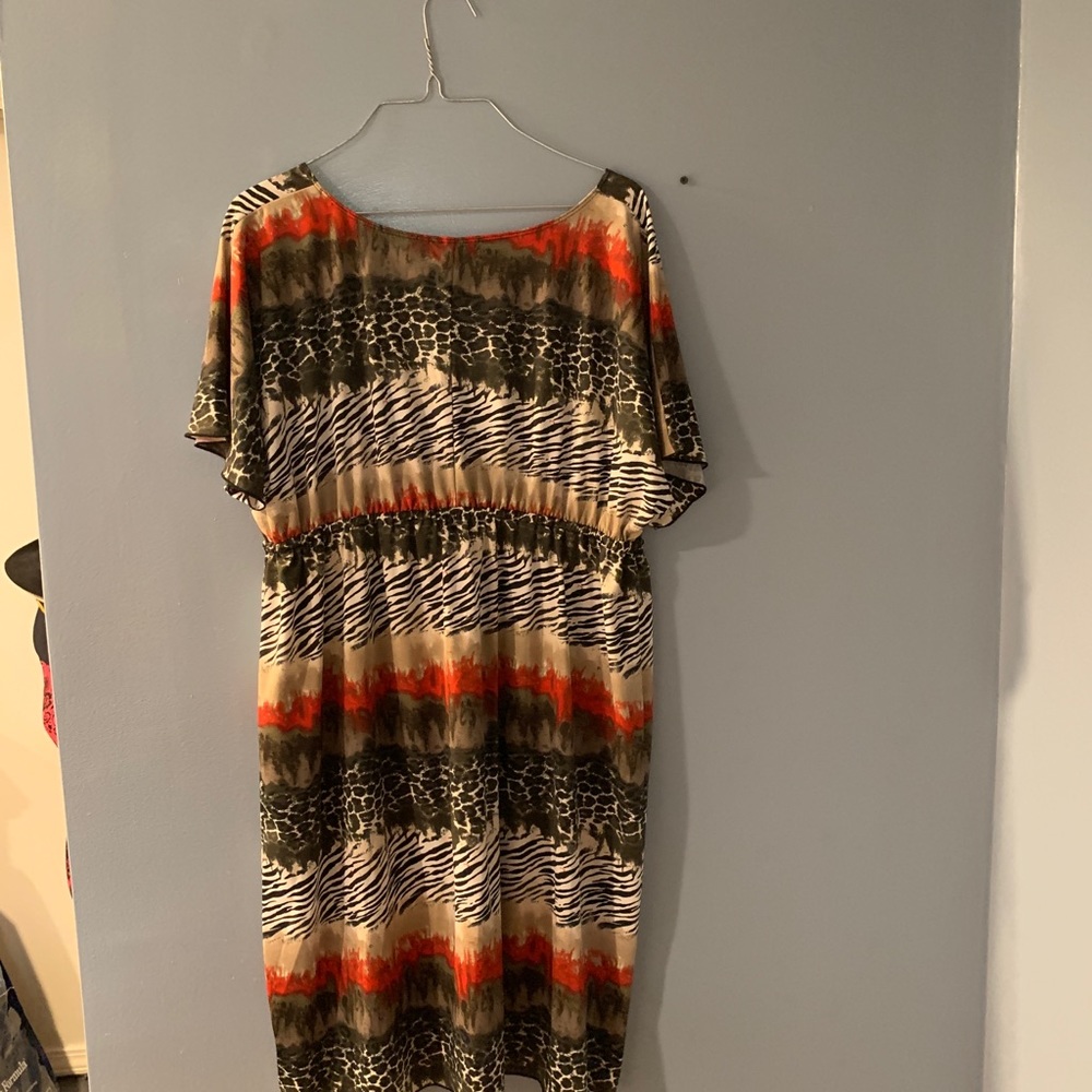 Pattern dress - Picture 2 of 6